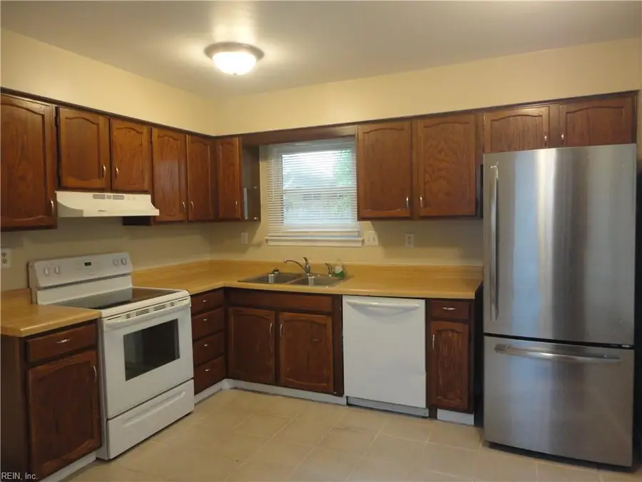 4916 Hillswick Drive, Virginia Beach, VA 23464 - Image #2