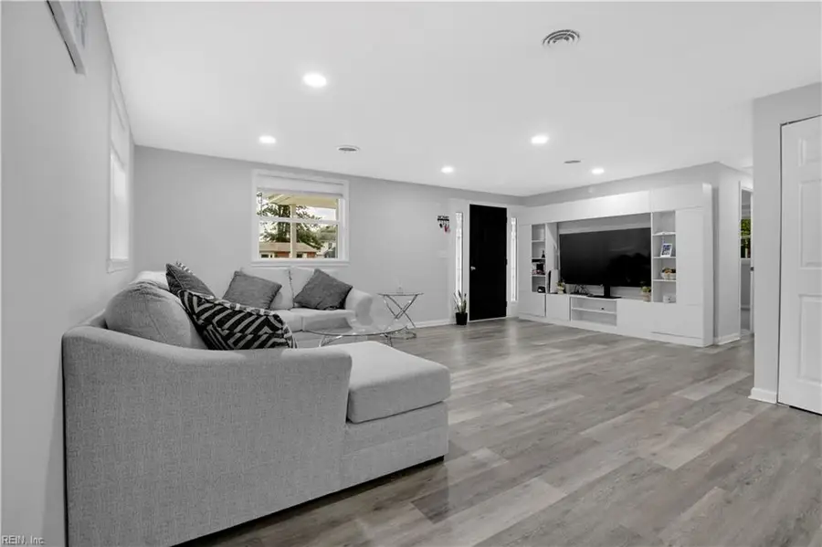 1914 Zinzer Road, Hampton, VA 23663 - Image #3