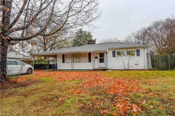 34 Oxford Road, Newport News, VA 23606