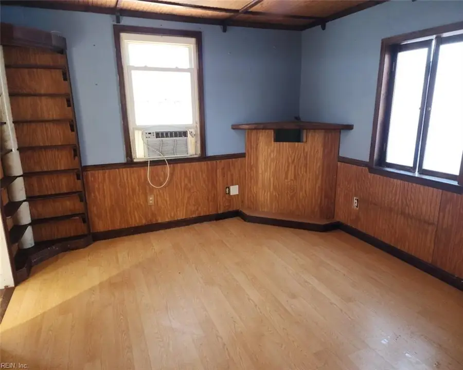 27 Crestwood Circle, Hampton, VA 23669 - Image #3