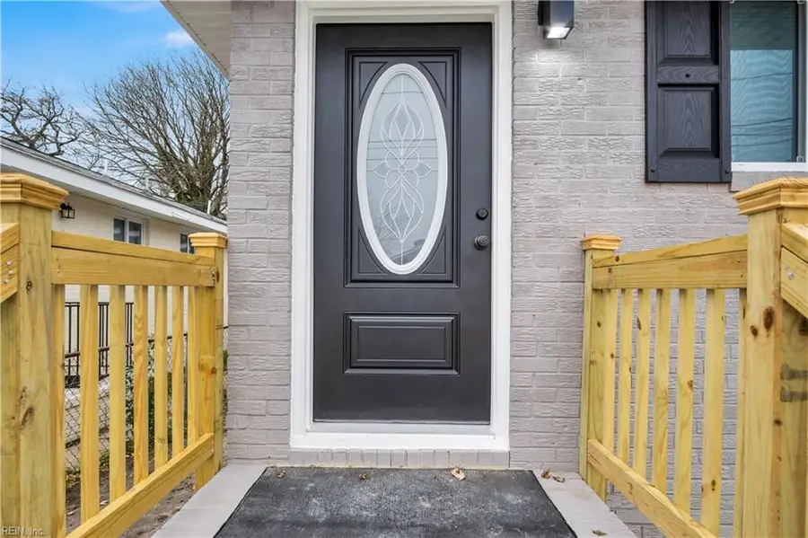 202 W Kelly Avenue, Hampton, VA 23605 - Image #3