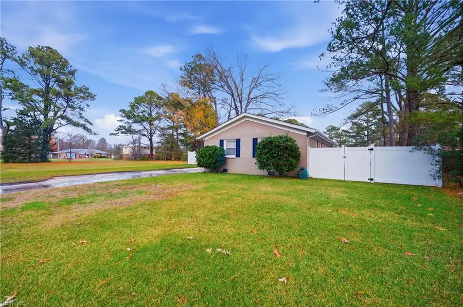 761 Sherman Drive, Chesapeake, VA 23320 - Image #3
