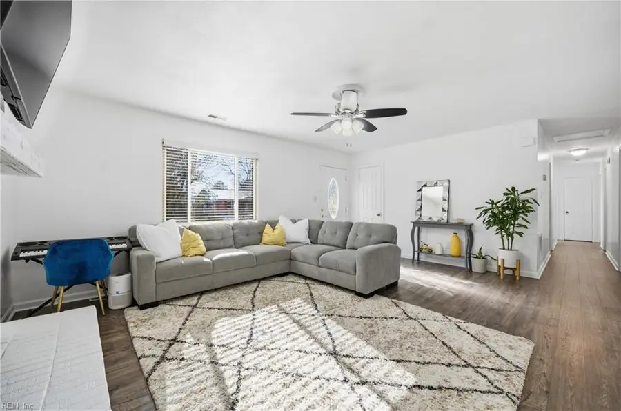 1616 Woodbriar Lane, Chesapeake, VA 23323 - Image #3