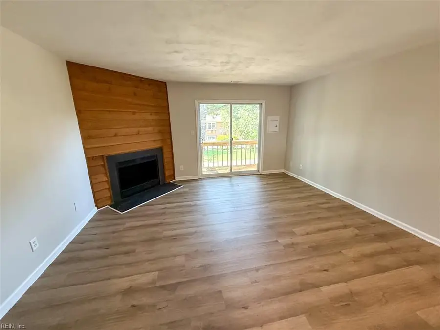 500 Barberton Drive #204, Virginia Beach, VA 23451 - Image #2