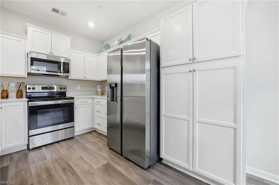 403 Kathy Ann Way W, Carrollton, VA 23314 - Image #2