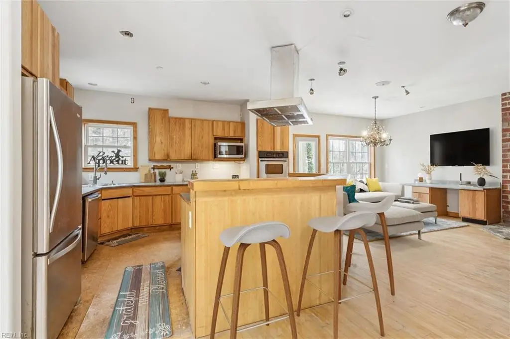 706 Yorktown Road, Poquoson, VA 23662 - Image #1