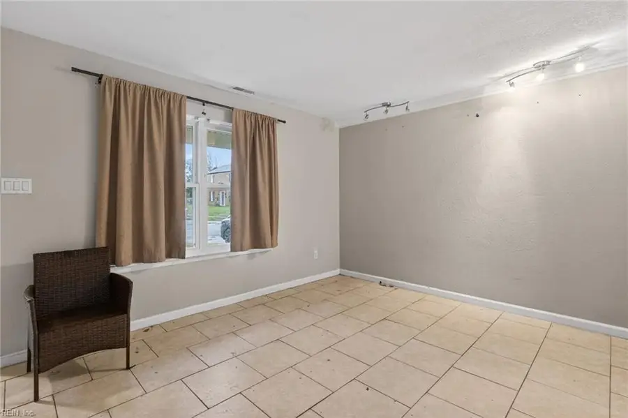 5624 Dodington Court, Virginia Beach, VA 23462 - Image #3