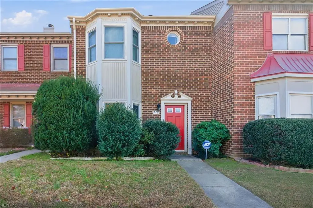 717 Creekside Crescent, Chesapeake, VA 23320 - Image #1