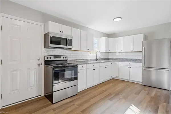 405 Harbour North Drive, Chesapeake, VA 23320