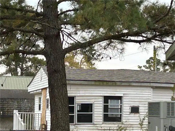 8111 Leo Lane, Chincoteague Island, VA 23336