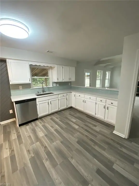 988 Kela Crescent, Virginia Beach, VA 23451