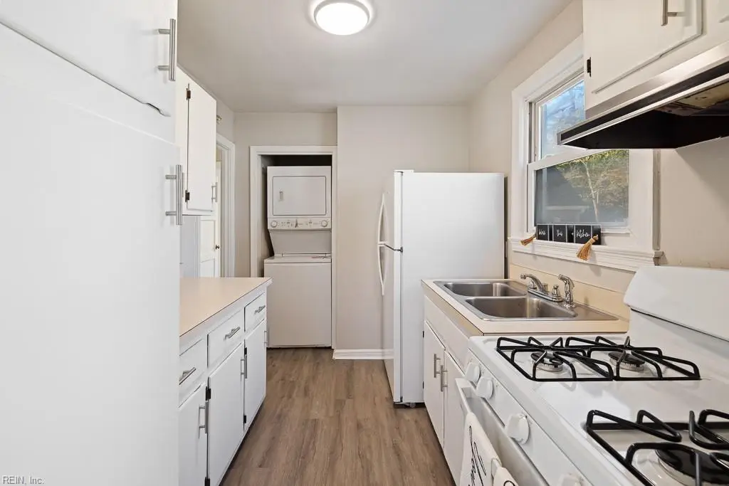 9517 Hammett Parkway, Norfolk, VA 23503 - Image #1