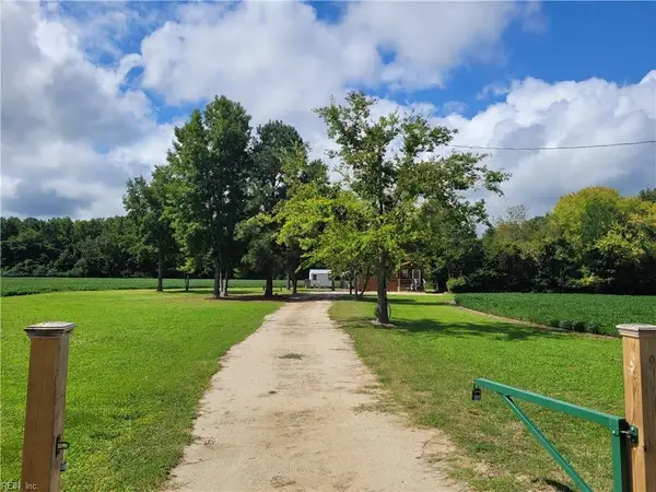 9378 Robins Neck Road, Gloucester, VA 23061