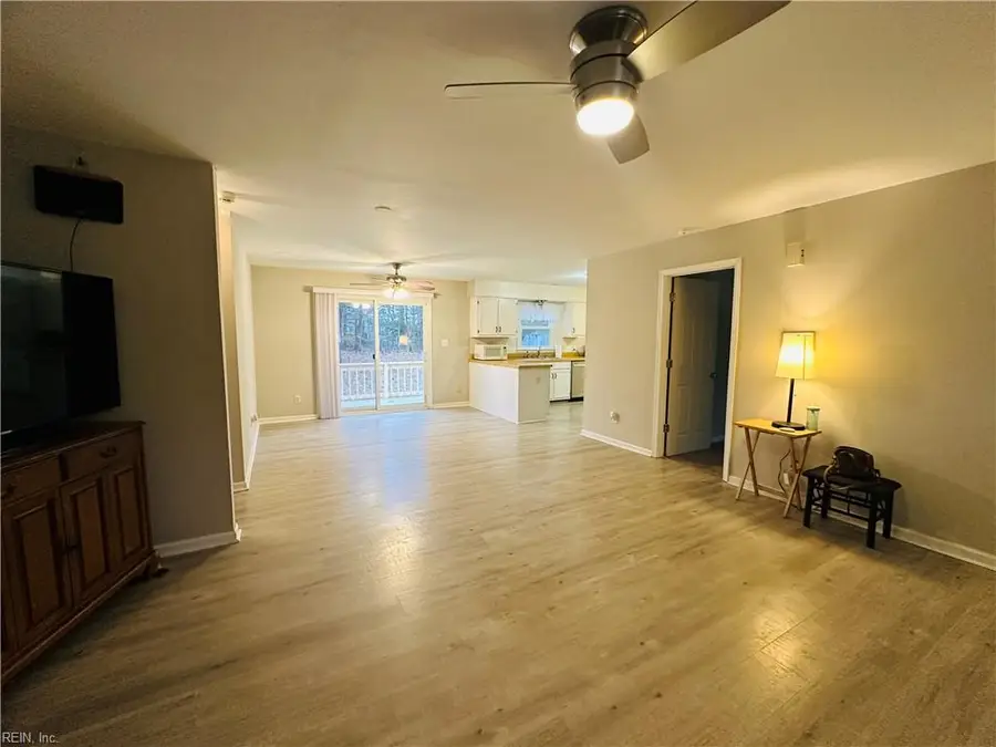 211 Red Oak Court, Smithfield, VA 23430 - Image #3