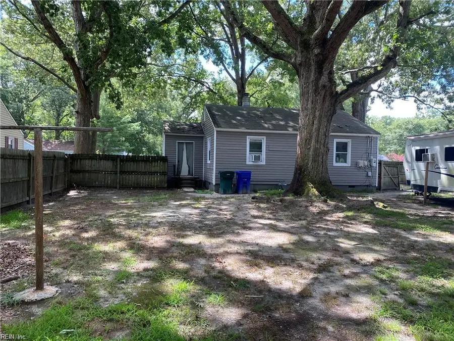 635 Highland Court, Newport News, VA 23605 - Image #2