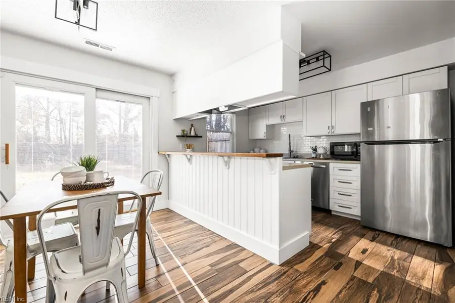 854 Crashaw Street, Virginia Beach, VA 23462 - Image #3