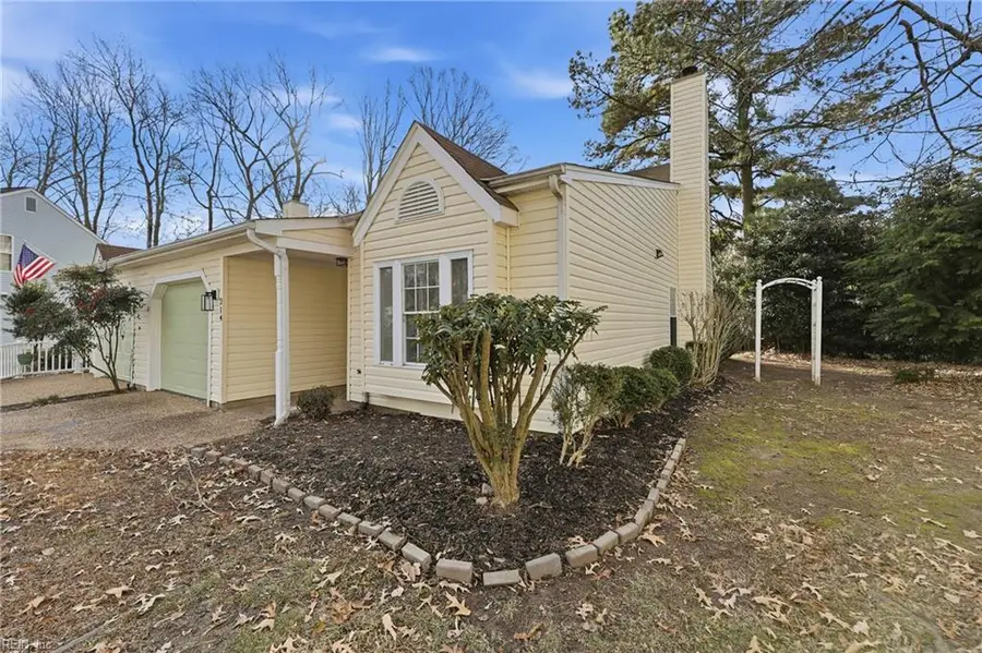 214 Ashridge Lane, Newport News, VA 23602 - Image #3