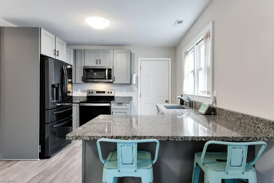 2733 Mckann Avenue, Norfolk, VA 23509 - Image #2