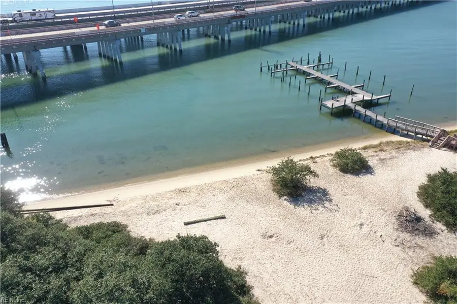 861 Little Bay Avenue, Norfolk, VA 23503 - Image #2