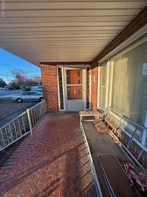 690 Greenbriar Avenue, Hampton, VA 23661 - Image #2