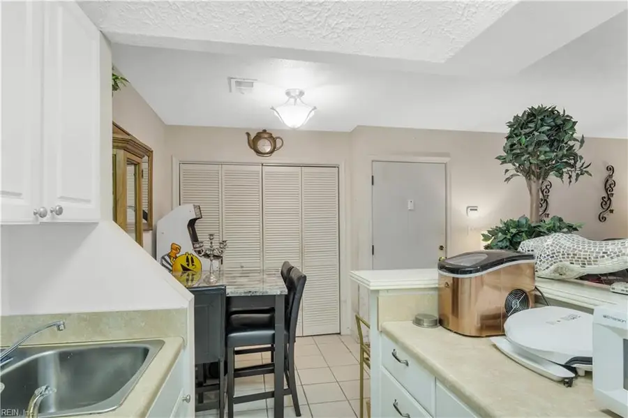 129 Haverford Court, Hampton, VA 23666 - Image #3