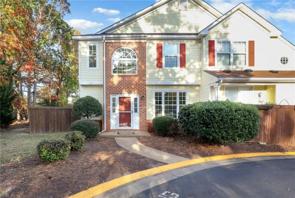 821 Oak Springs Court, Newport News, VA 23602 - Image #1