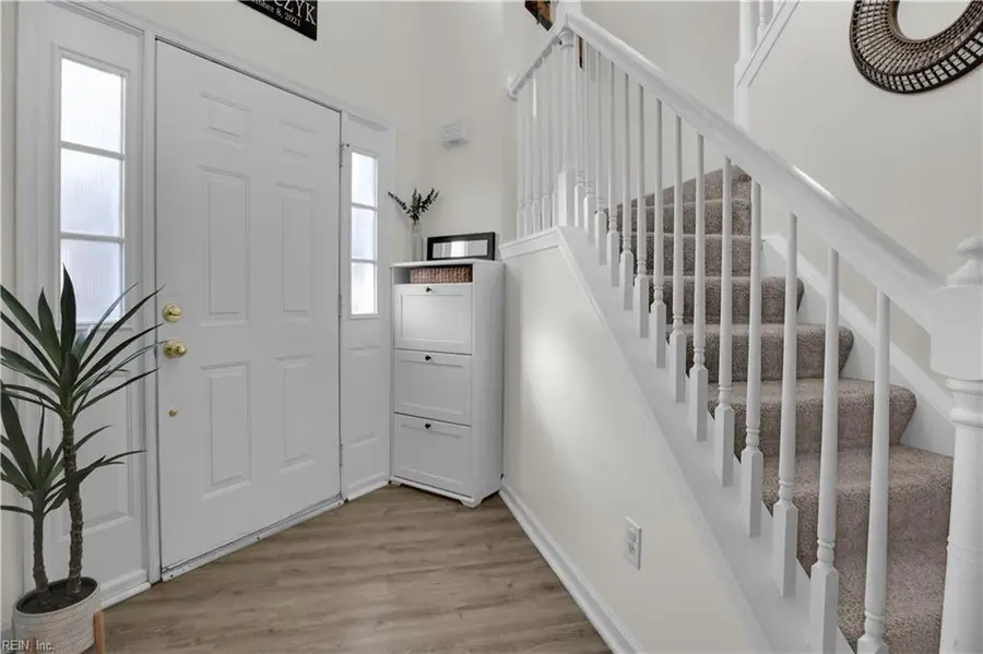 821 Oak Springs Court, Newport News, VA 23602 - Image #2