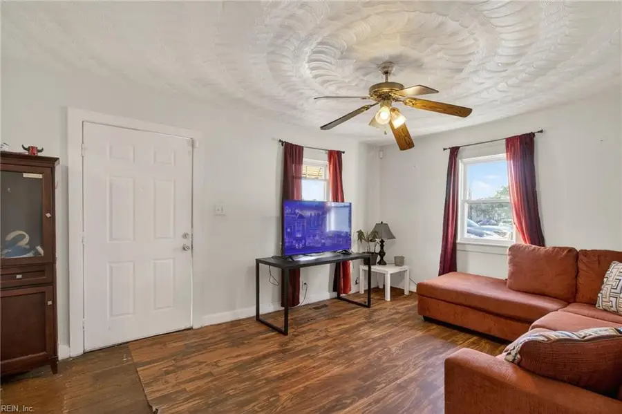 606 Quail Avenue, Chesapeake, VA 23324 - Image #2