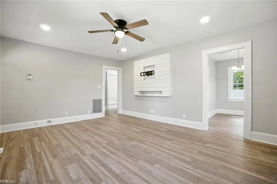 407 W Little Creek Road, Norfolk, VA 23505 - #3