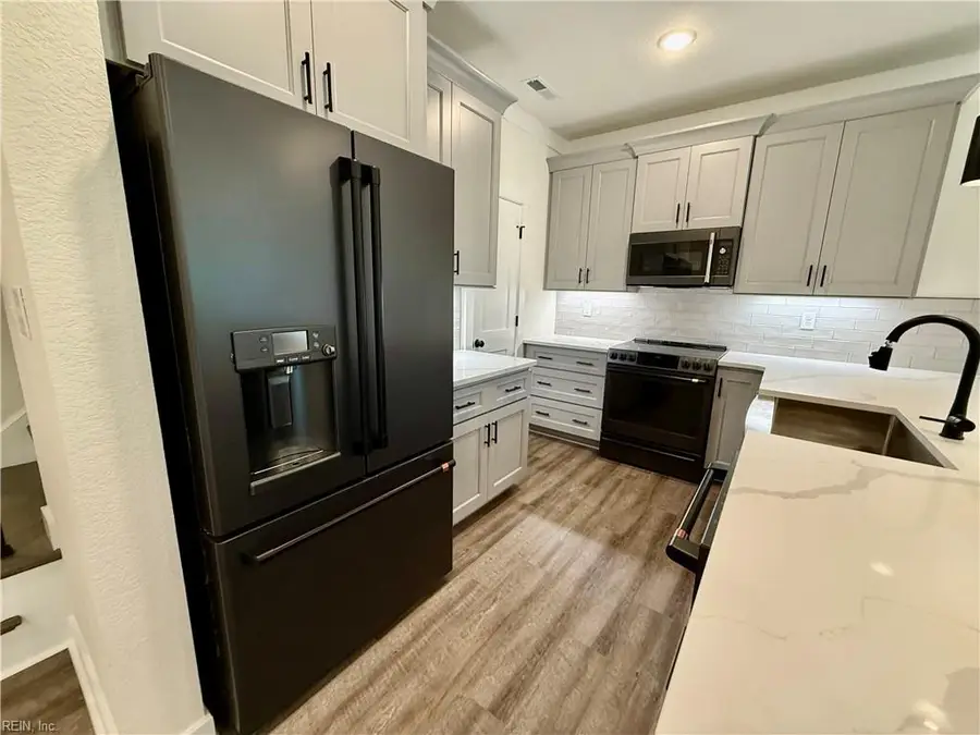 719 Flatrock Lane, Chesapeake, VA 23320 - Image #2