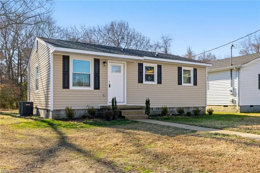 266 Wadlow Street, Emporia, VA 23847 - Image #1