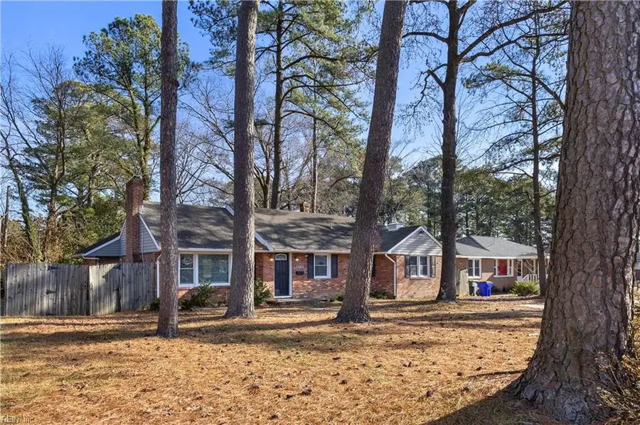 836 Townsend Pl, Norfolk, VA 23502 - Image #2