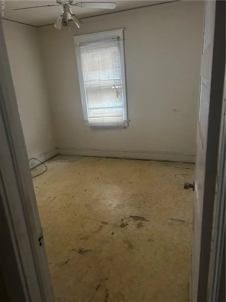 909 W 27th Street, Norfolk, VA 23517 - Image #2