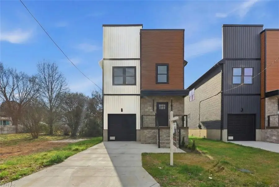 122 E Kelly Avenue, Hampton, VA 23663 - Image #2