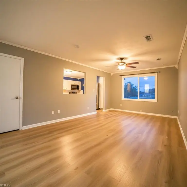 906 Harpersville Road, Newport News, VA 23601 - Image #2