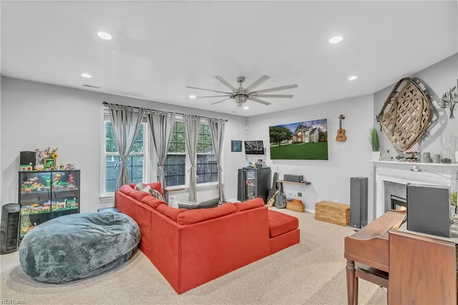 216 Lyon Drive, Newport News, VA 23601 - Image #2