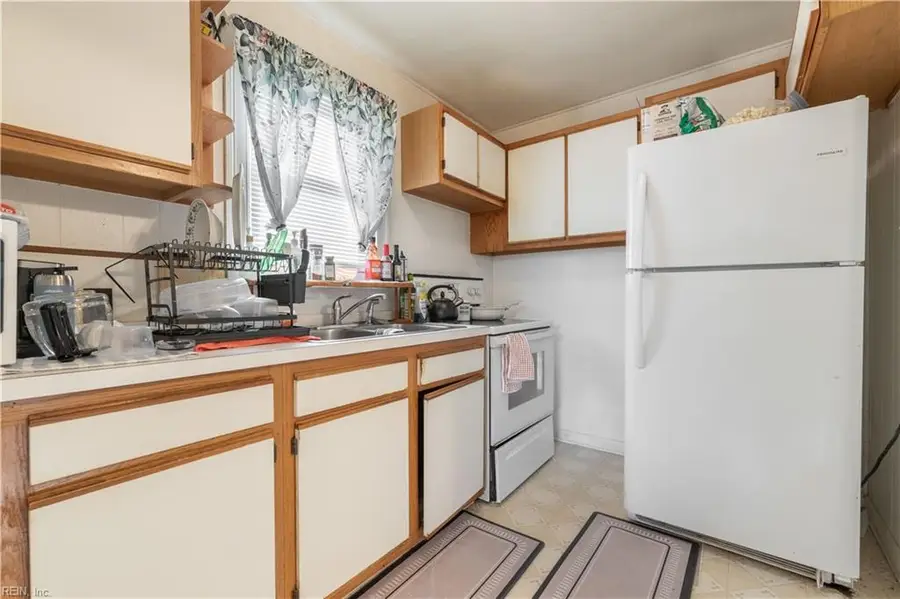 408 Seminole Rd, Hampton, VA 23661 - Image #3