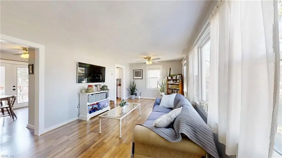 319 Winshire Street, Norfolk, VA 23503 - Image #2