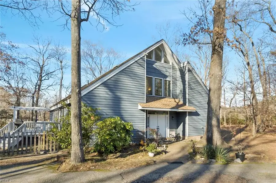 2210 Wolfsnare Road, Virginia Beach, VA 23454 - Image #2