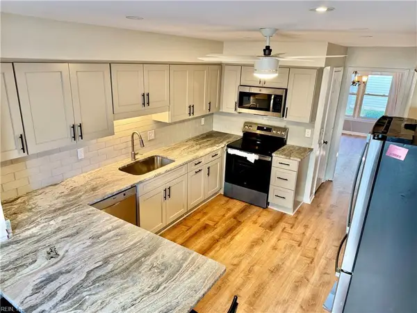 985 Penhook Court, Virginia Beach, VA 23464