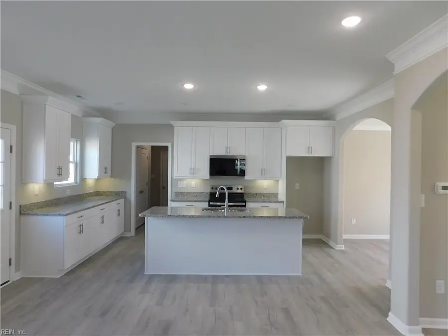 968 Wolcott Avenue, Norfolk, VA 23513 - Image #3