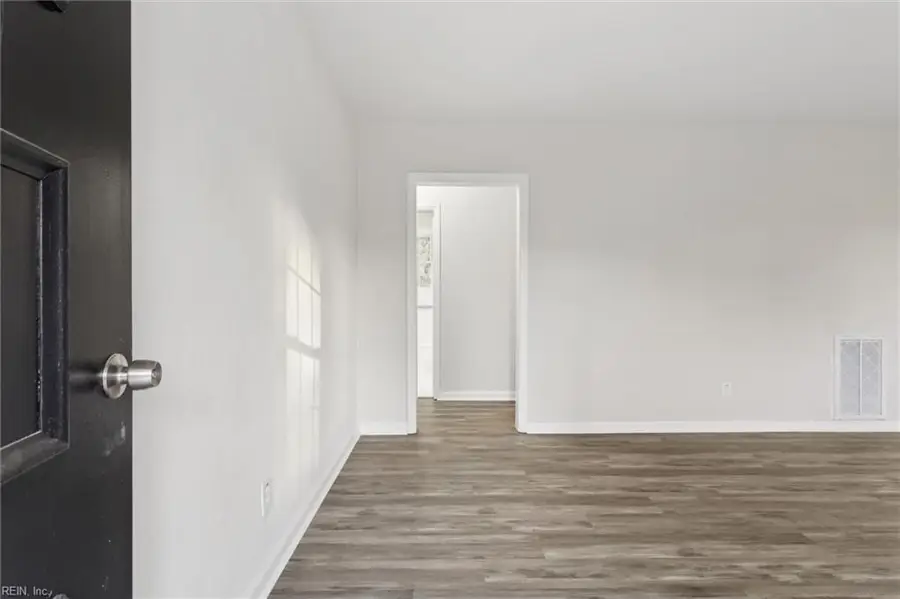 3483 W Bonner Drive, Norfolk, VA 23513 - Image #3