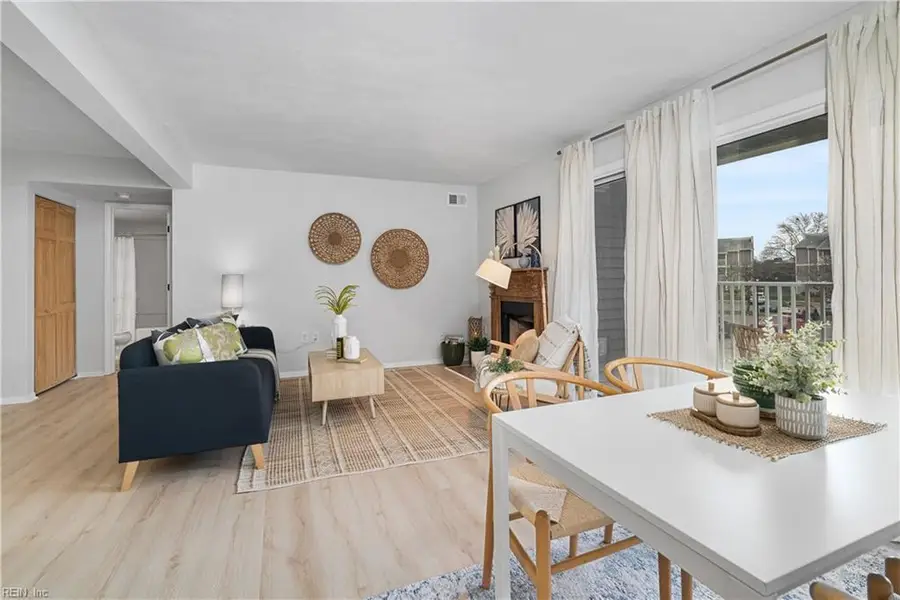 1005 Autumn Woods Lane #105, Virginia Beach, VA 23454 - Image #3