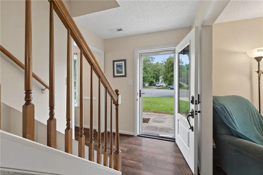 2304 Apple Tree Crescent, Virginia Beach, VA 23456 - Image #3