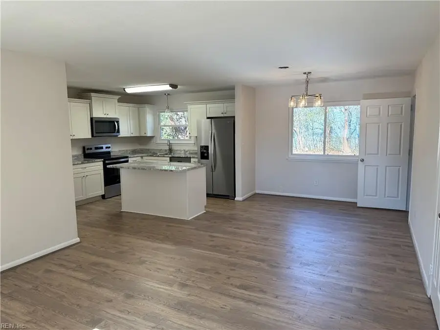 3108 Aaron Drive, Chesapeake, VA 23323 - Image #2