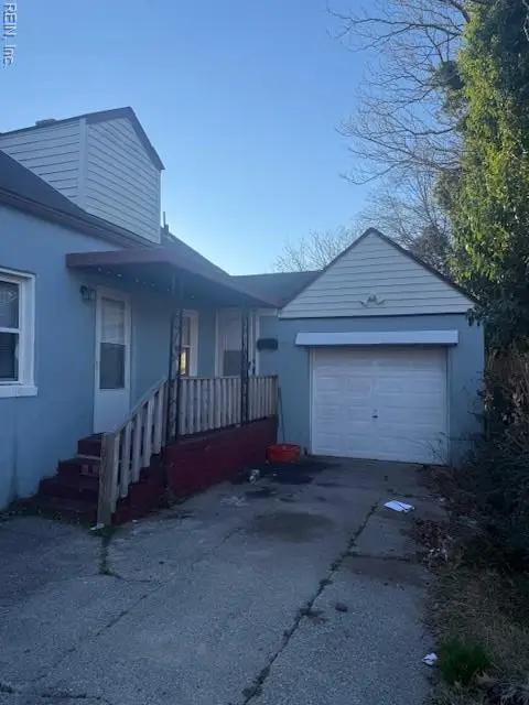 2220 Camden Avenue, Portsmouth, VA 23704