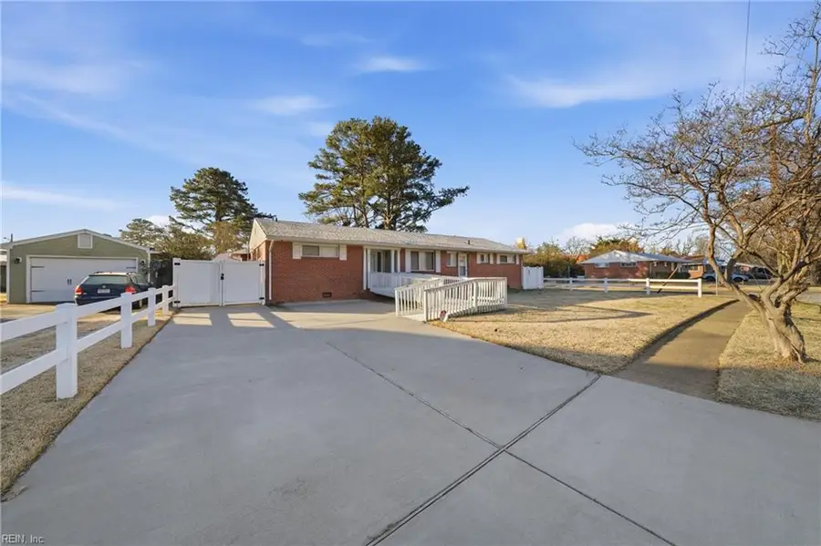 2445 Dominion Avenue, Norfolk, VA 23518 - Image #2