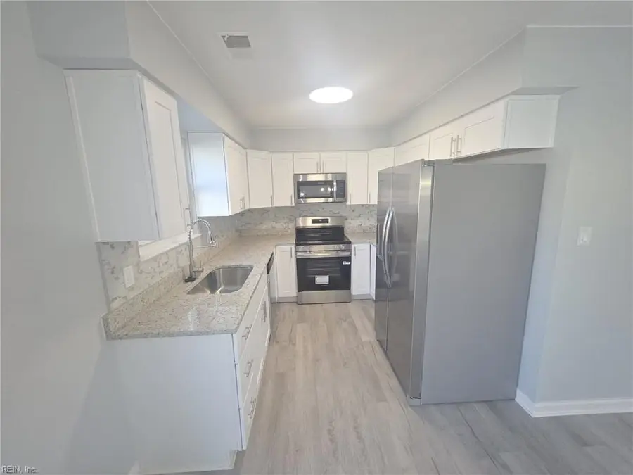 3252 Manor Glenn Court, Virginia Beach, VA 23453 - Image #2