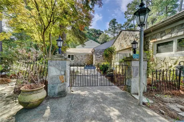 4305 Manchester Road, Portsmouth, VA 23703