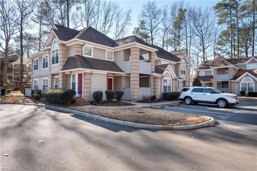 327 Gainsborough Square, Chesapeake, VA 23320 - Image #3